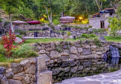 Vardzia Resort, tuin