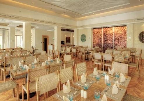 Grand Tala Bay Resort, restaurant