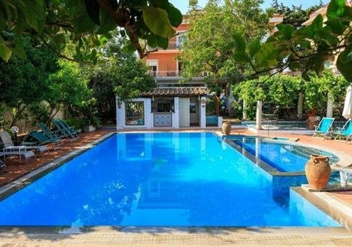 Hotel Villa Fernanda, zwembad