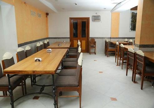 Hotel Surguru, restaurant