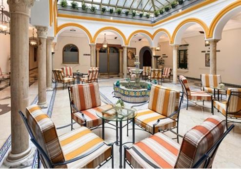 Hotel Exe Sevilla Macarena, lobby