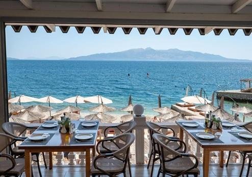 Hotel Joni Kompleks, uitzicht op zee vanaf restaurant