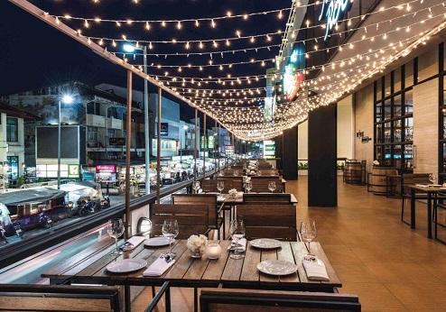 Movenpick Suriwongse, terras