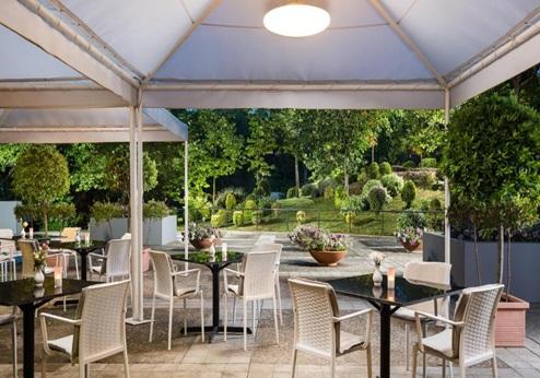 MAK Hotel Tirana, tuin