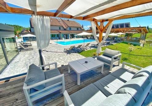 16 lakes hotel, terras