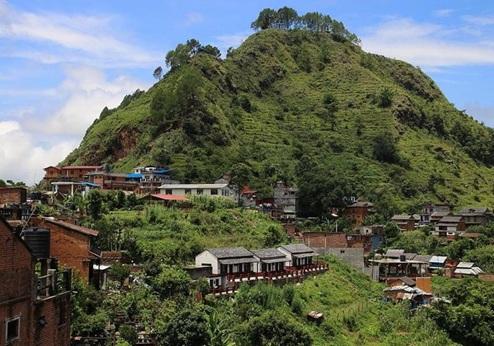 Gaun Ghar, berg