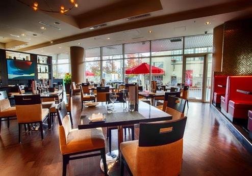 Pinnacle Hotel at the Pier, restaurant