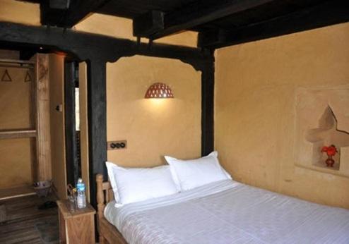 Gaun Ghar, kamer