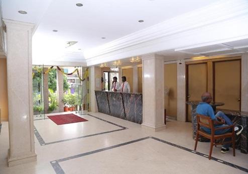 Hotel Surguru, receptie