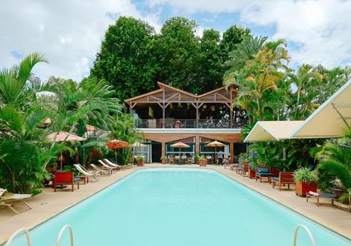 Relais des Plateaux Hotel & Spa, zwembad