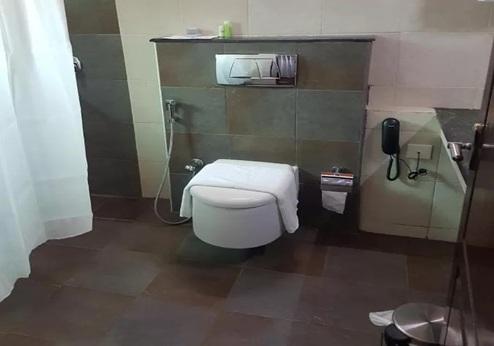 Kumarakom Heritage Resort, badkamer