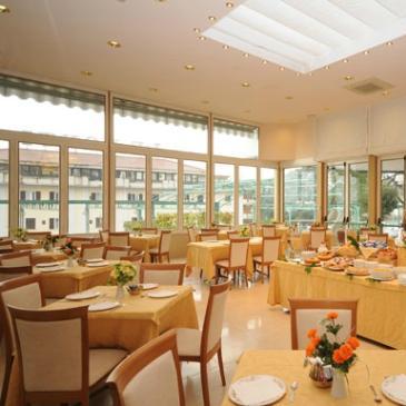 Grand Hotel Excelsior, restaurant