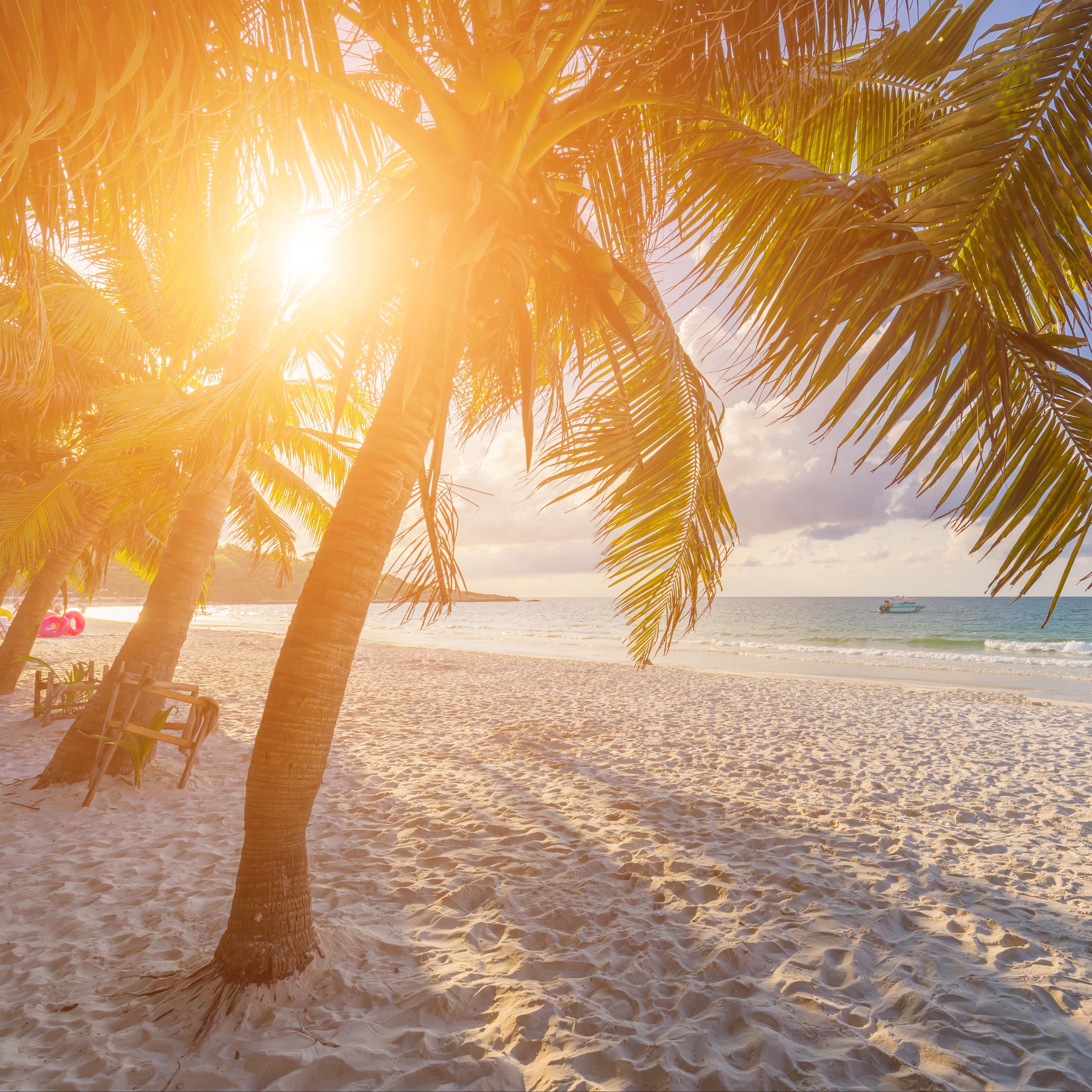 Strand, Koh Samed met zonsondergang