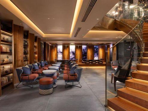 JP_AC_MECURE_STATION_LOUNGE.jpg