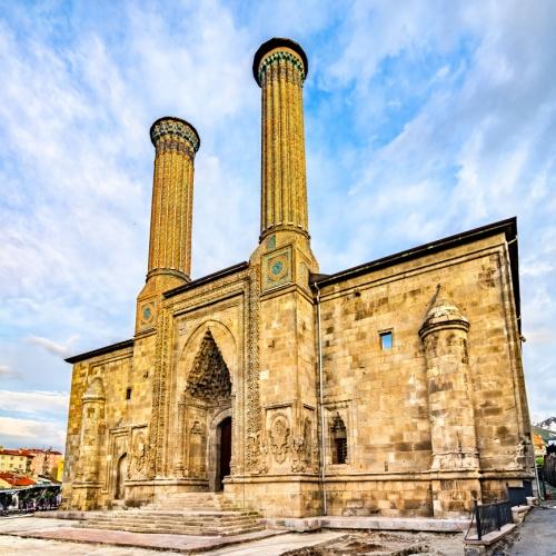 Erzurum, Çifte Minareli Medrese