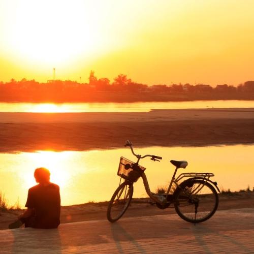 Vientiane, zonsondergang Mekong
