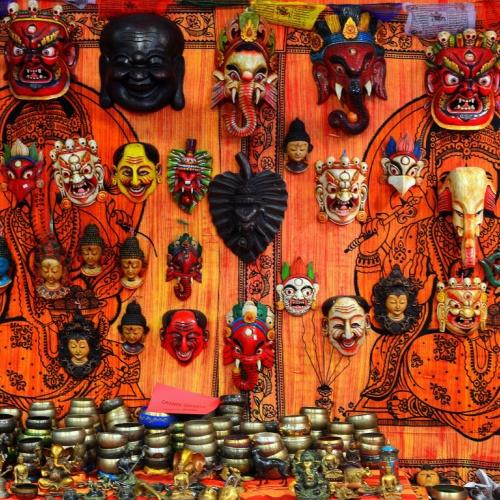 Souvenirs op de markt in Lhasa
