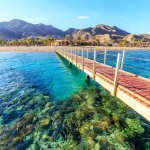 Heldere zee in Aqaba