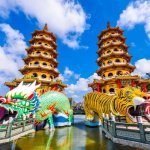 Kaohsiung Lotusmeer met drakenpagodes