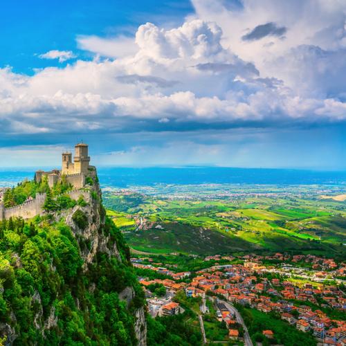 San Marino uitzicht vanaf berg