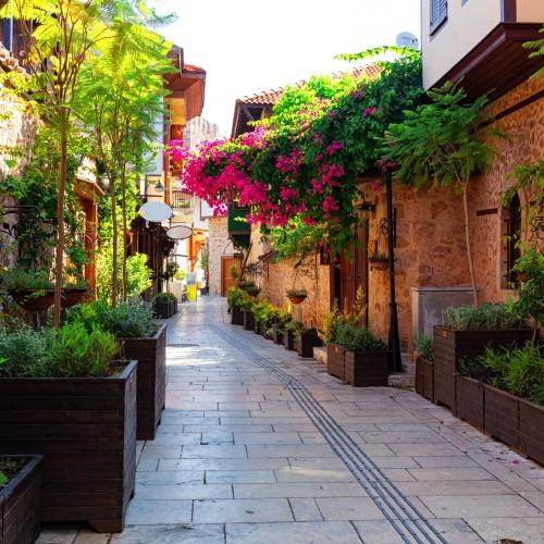 De historische wijk Kaleiçi, het charmante oude centrum van Antalya