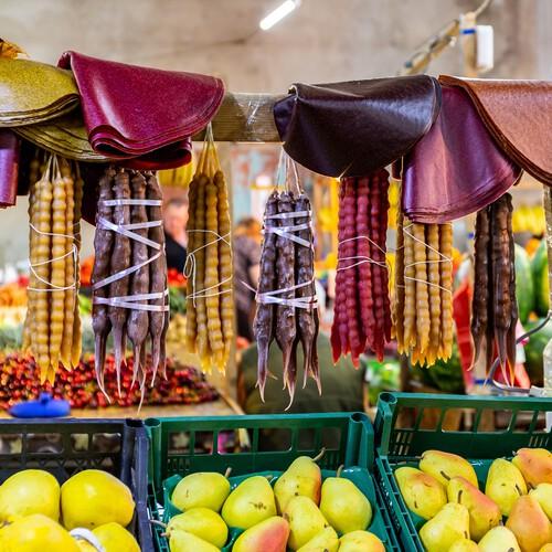 Lokale markt in Kutaisi, Georgië