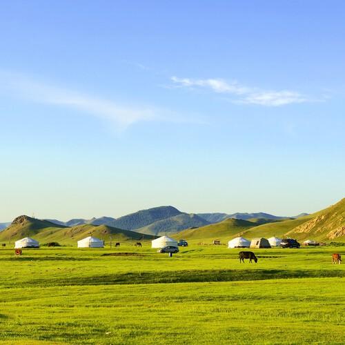 Typisch Mongools landschap nabij Ulaanbaatar, Mongolië