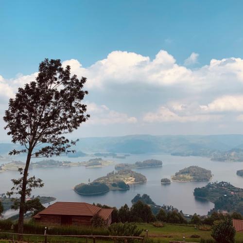 Uitzicht op Bunyonimeer