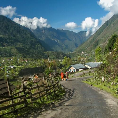 Weg naar Lachung