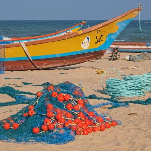 Vissersboten op het strand, Mahabalipuram