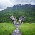Sujetska Nationaal Park, entree monument