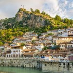 Berat, de Stad van de duizend Vensters