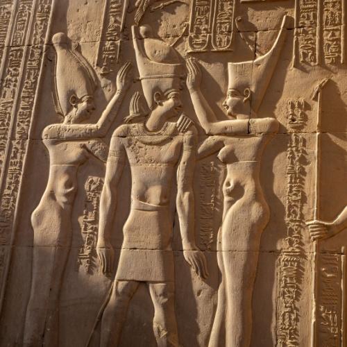 Egyptische hiërogliefen bij de tempel van Kom Ombo