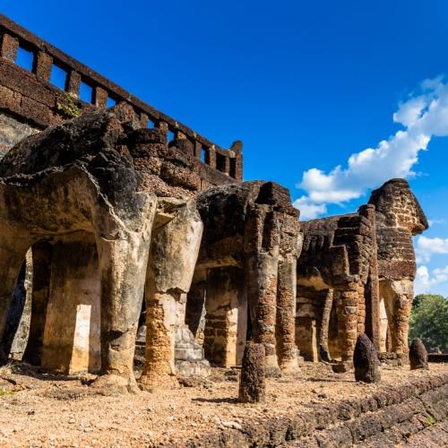 Olifantenbeelden in Si Satchanalai