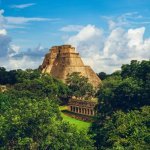 Piramide van de Tovenaar, Uxmal