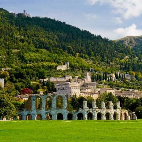Gubbio, gebouw
