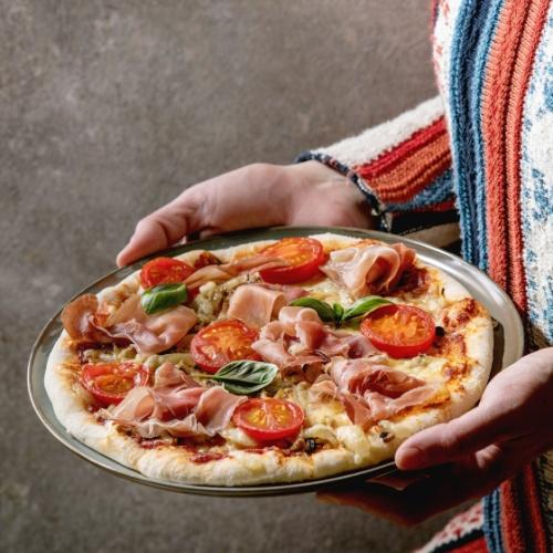 Napoletaanse pizza met toppings