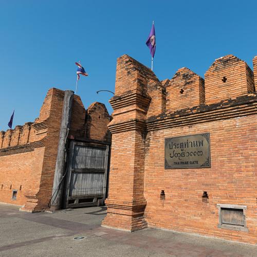 Thapae Gate, de stadsmuur van Chiang Mai 